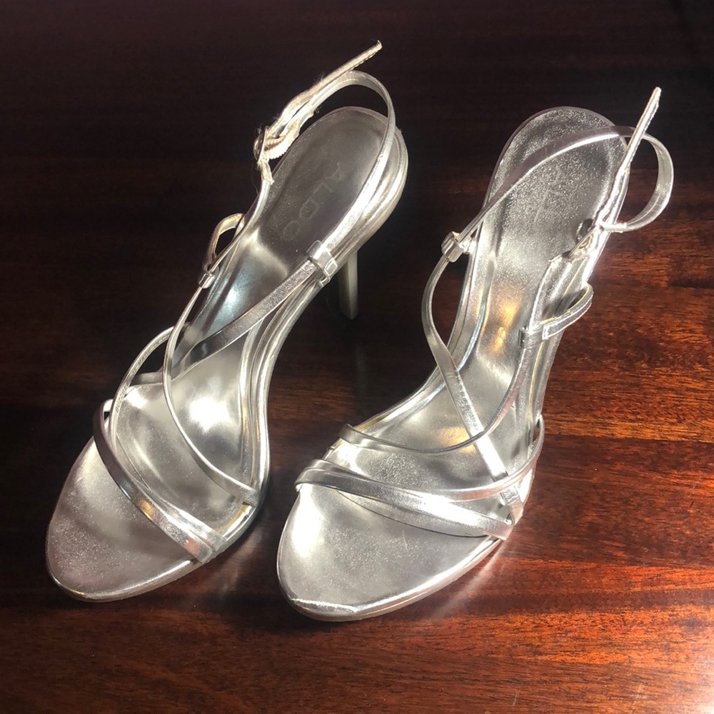 🌷Aldo heels size 8🌸